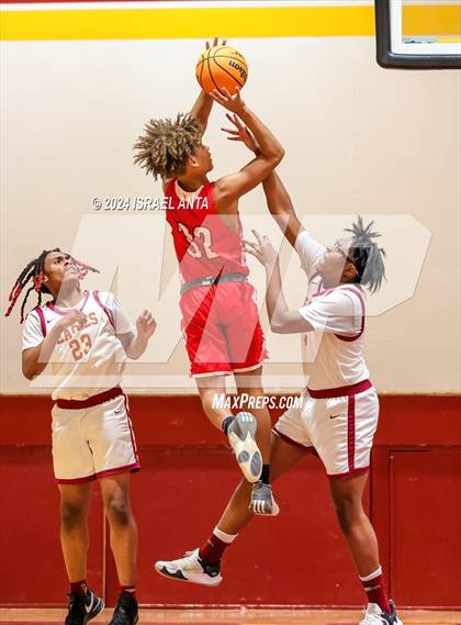 Thumbnail 2 in Seventy-First @ Douglas Byrd photogallery.
