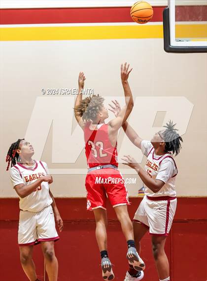 Thumbnail 1 in Seventy-First @ Douglas Byrd photogallery.