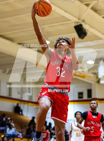 Thumbnail 3 in Seventy-First @ Douglas Byrd photogallery.