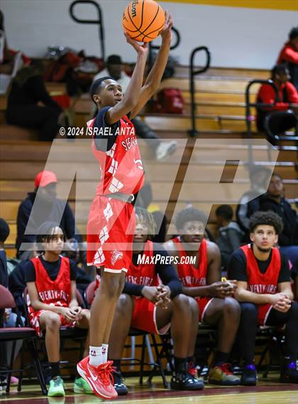 Thumbnail 1 in Seventy-First @ Douglas Byrd photogallery.
