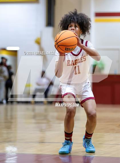 Thumbnail 2 in Seventy-First @ Douglas Byrd photogallery.