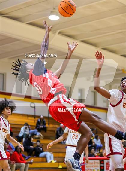 Thumbnail 1 in Seventy-First @ Douglas Byrd photogallery.
