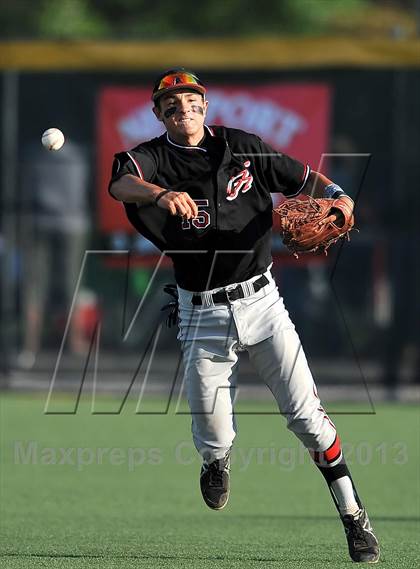 Thumbnail 3 in Hart @ Mater Dei (Boras Classic - South Bracket) photogallery.