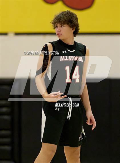Thumbnail 1 in FR: Allatoona @ Lassiter photogallery.