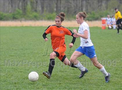 Thumbnail 3 in Mt. Vernon vs Freeburg (Harrisburg Tournament) photogallery.
