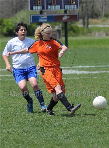 Thumbnail 2 in Mt. Vernon vs Freeburg (Harrisburg Tournament) photogallery.