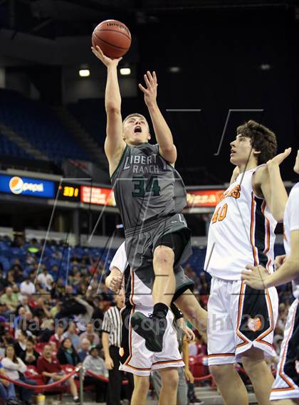 Thumbnail 2 in Liberty Ranch vs Summerville (CIF SJS D4 Final) photogallery.