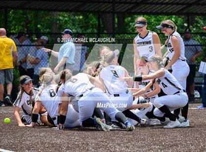 Thumbnail 2 in Fairport vs Corning-Painted Post (NYSPHSAA AAA Final) photogallery.
