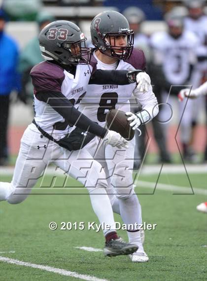 Thumbnail 1 in Albany vs Seymour (UIL 2A Regional Playoff) photogallery.