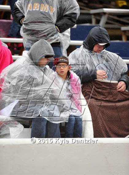 Thumbnail 2 in Albany vs Seymour (UIL 2A Regional Playoff) photogallery.