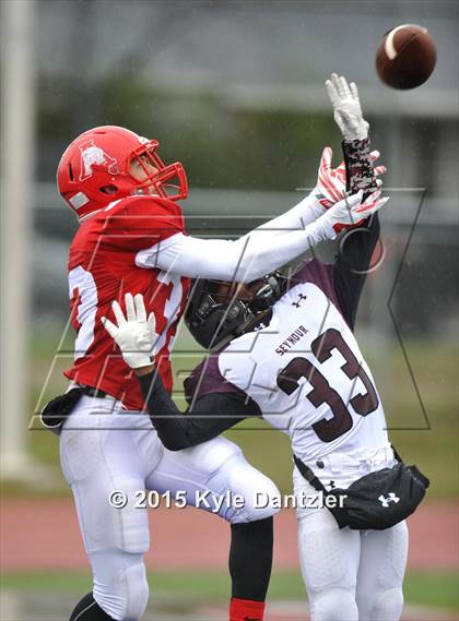 Thumbnail 2 in Albany vs Seymour (UIL 2A Regional Playoff) photogallery.