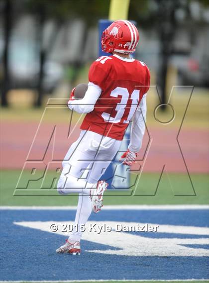 Thumbnail 3 in Albany vs Seymour (UIL 2A Regional Playoff) photogallery.