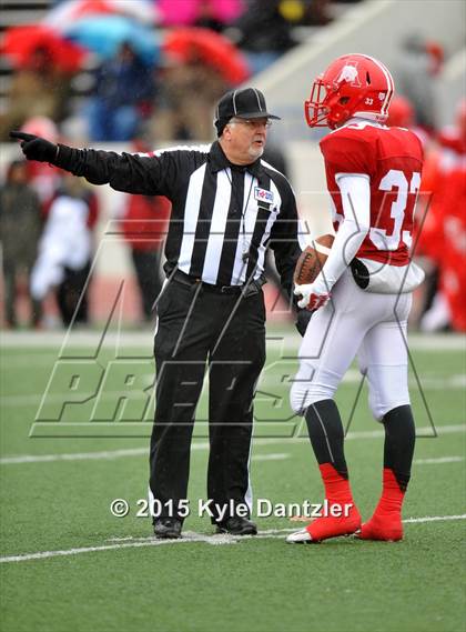 Thumbnail 2 in Albany vs Seymour (UIL 2A Regional Playoff) photogallery.