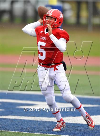 Thumbnail 1 in Albany vs Seymour (UIL 2A Regional Playoff) photogallery.