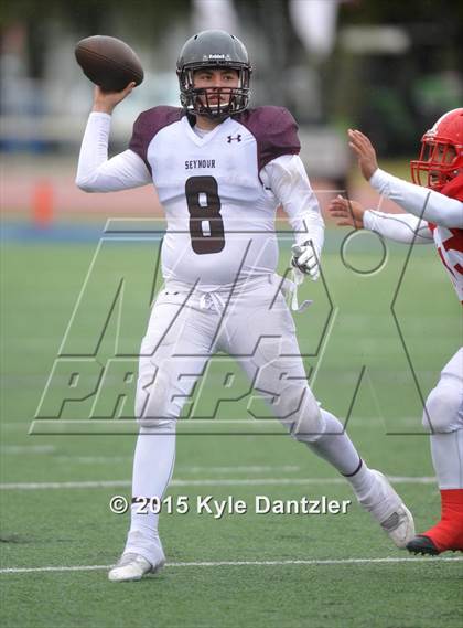 Thumbnail 1 in Albany vs Seymour (UIL 2A Regional Playoff) photogallery.