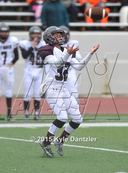 Thumbnail 3 in Albany vs Seymour (UIL 2A Regional Playoff) photogallery.