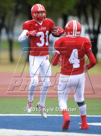 Thumbnail 1 in Albany vs Seymour (UIL 2A Regional Playoff) photogallery.