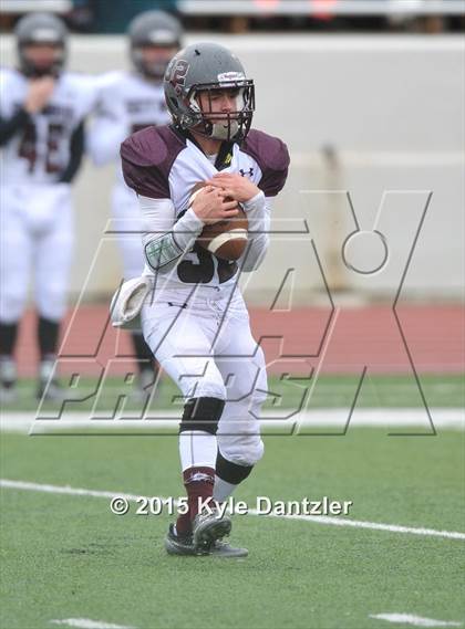 Thumbnail 1 in Albany vs Seymour (UIL 2A Regional Playoff) photogallery.