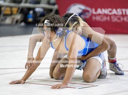 Thumbnail 2 in Fillmore vs Valencia (Lancaster) photogallery.