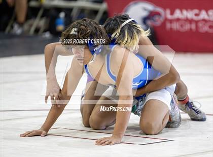 Thumbnail 2 in Fillmore vs Valencia (Lancaster) photogallery.