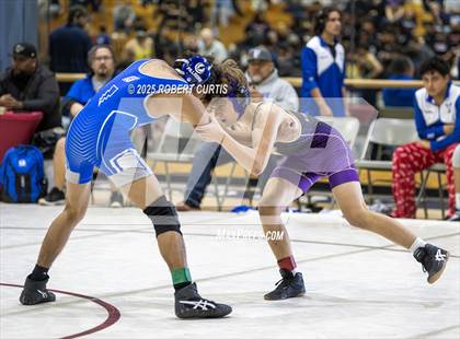 Thumbnail 2 in Fillmore vs Valencia (Lancaster) photogallery.