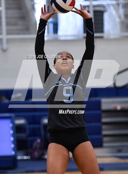 Thumbnail 3 in Madison vs Harlan (NISD Volleyball Tournament) photogallery.