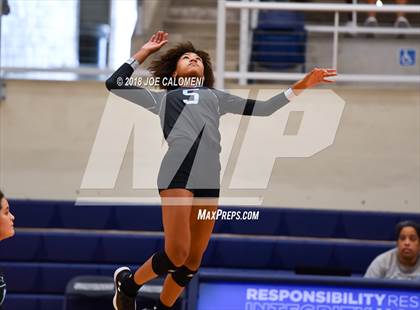 Thumbnail 1 in Madison vs Harlan (NISD Volleyball Tournament) photogallery.