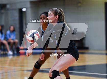 Thumbnail 3 in Madison vs Harlan (NISD Volleyball Tournament) photogallery.