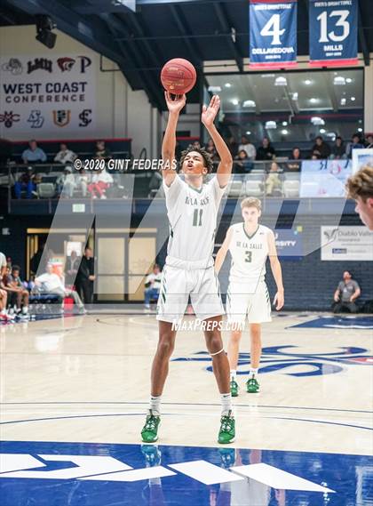 Thumbnail 2 in De La Salle vs. Central Catholic (MaxPreps MLK Classic) photogallery.