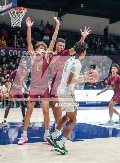 Thumbnail 3 in De La Salle vs. Central Catholic (MaxPreps MLK Classic) photogallery.