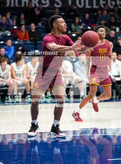 Thumbnail 3 in De La Salle vs. Central Catholic (MaxPreps MLK Classic) photogallery.