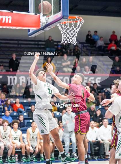 Thumbnail 1 in De La Salle vs. Central Catholic (MaxPreps MLK Classic) photogallery.