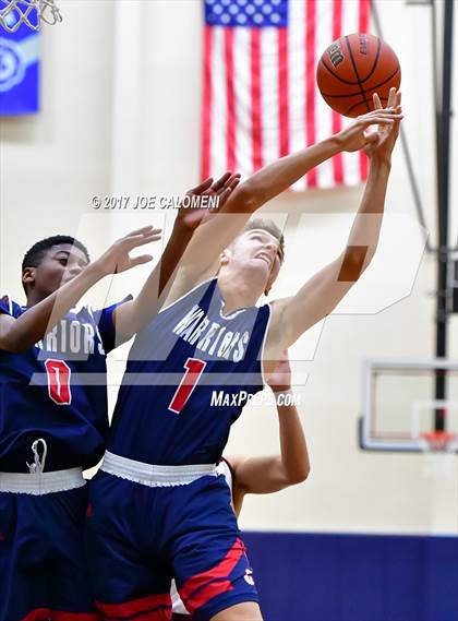 Thumbnail 2 in Highlands vs Cornerstone Christian (SAISD Invitational) photogallery.