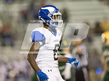 Thumbnail 2 in Omaha North @ Pius X photogallery.