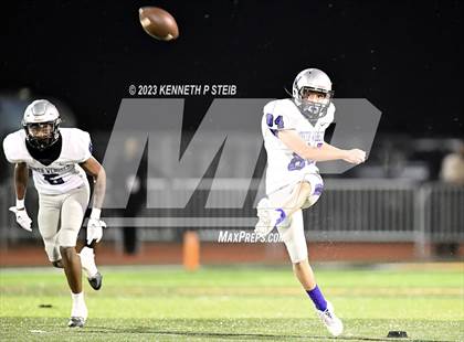 Thumbnail 1 in St. James vs. North Webster (LHSAA D3 Non-Select Regional) photogallery.
