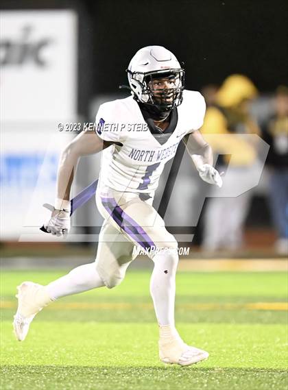 Thumbnail 3 in St. James vs. North Webster (LHSAA D3 Non-Select Regional) photogallery.
