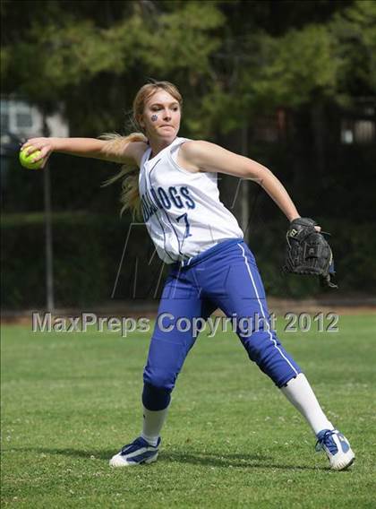Thumbnail 2 in Crescenta Valley @ Burbank photogallery.