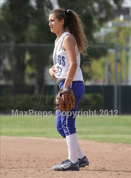 Thumbnail 2 in Crescenta Valley @ Burbank photogallery.