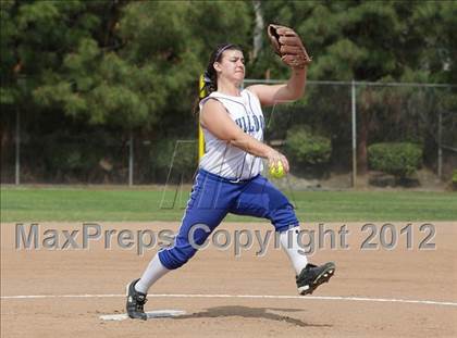 Thumbnail 3 in Crescenta Valley @ Burbank photogallery.