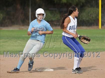 Thumbnail 3 in Crescenta Valley @ Burbank photogallery.