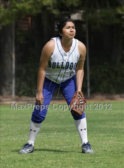 Thumbnail 3 in Crescenta Valley @ Burbank photogallery.