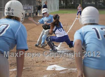 Thumbnail 2 in Crescenta Valley @ Burbank photogallery.