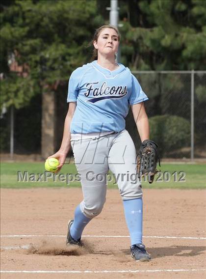 Thumbnail 3 in Crescenta Valley @ Burbank photogallery.