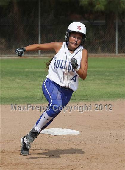 Thumbnail 1 in Crescenta Valley @ Burbank photogallery.