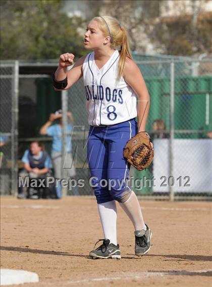 Thumbnail 3 in Crescenta Valley @ Burbank photogallery.