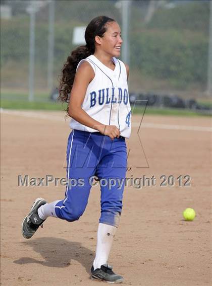 Thumbnail 3 in Crescenta Valley @ Burbank photogallery.