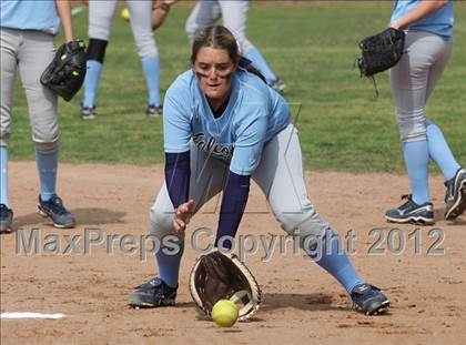 Thumbnail 3 in Crescenta Valley @ Burbank photogallery.