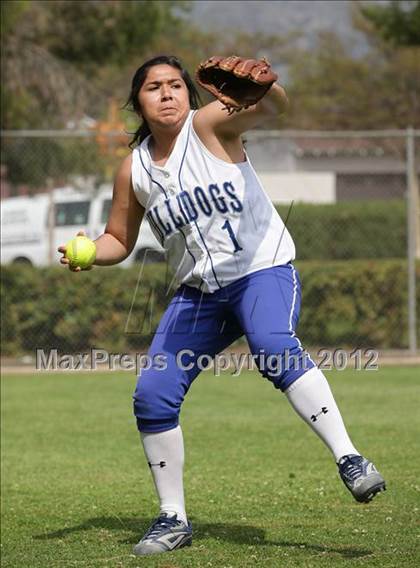 Thumbnail 3 in Crescenta Valley @ Burbank photogallery.