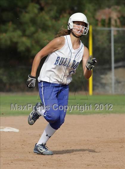 Thumbnail 3 in Crescenta Valley @ Burbank photogallery.