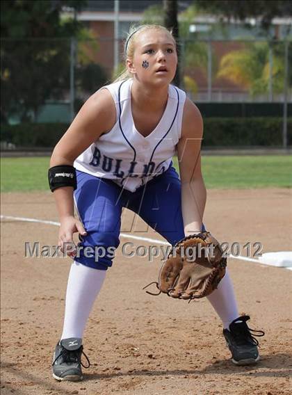 Thumbnail 3 in Crescenta Valley @ Burbank photogallery.